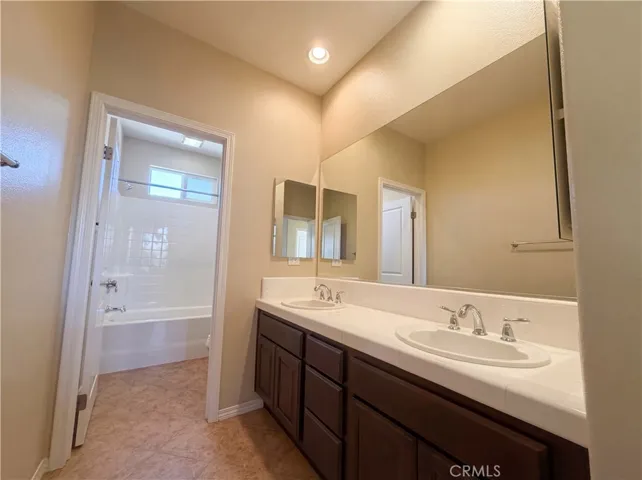 28327 Serenity Falls, Menifee, California 92585