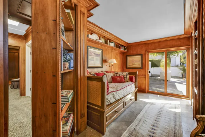 3rd bedroom/carport