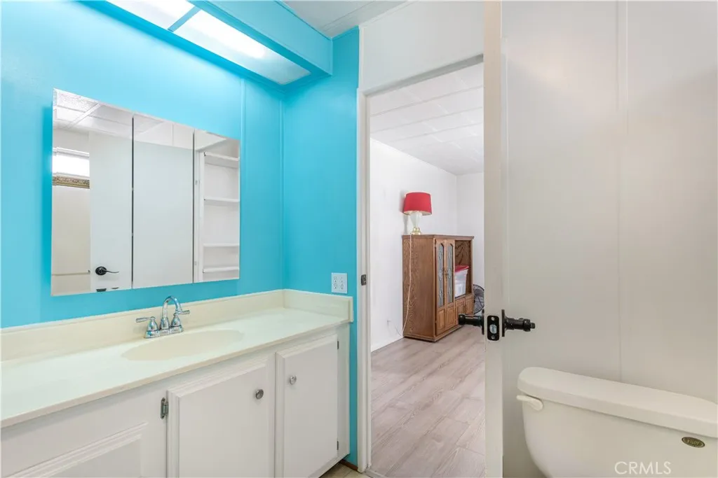 Bathroom2