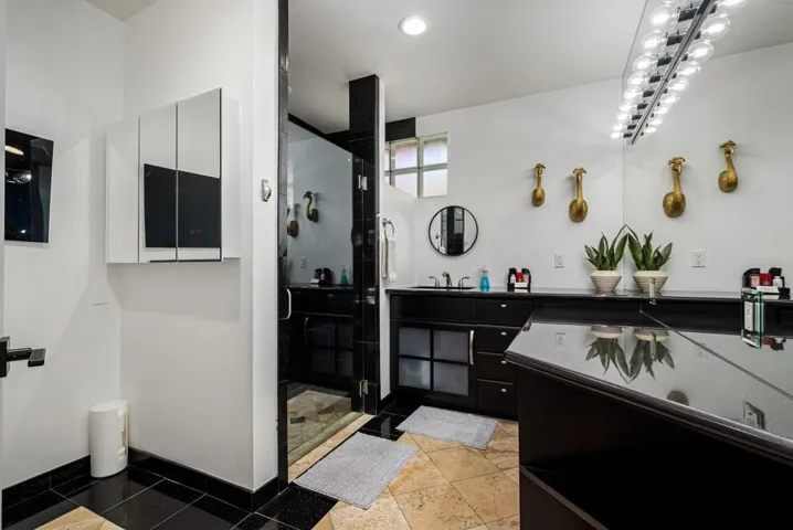 62-web-or-mls-LBMaria_OPMG_0326_062