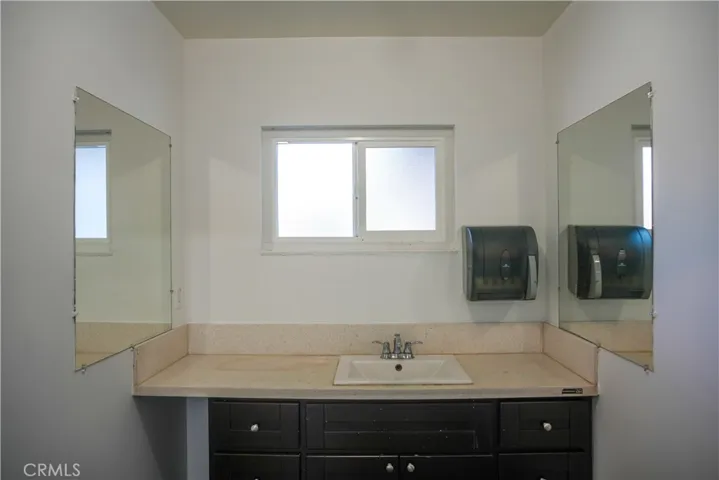 Unit 655 Bathroom
