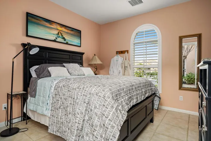 53-web-or-mls-JMTulare_OPMG_0326_053