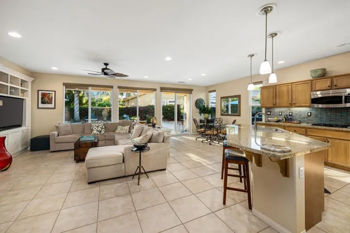 31-web-or-mls-JMTulare_OPMG_0326_031