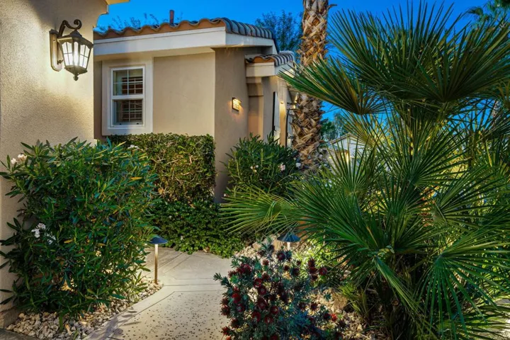 61-web-or-mls-JMTulare_OPMG_0326_061