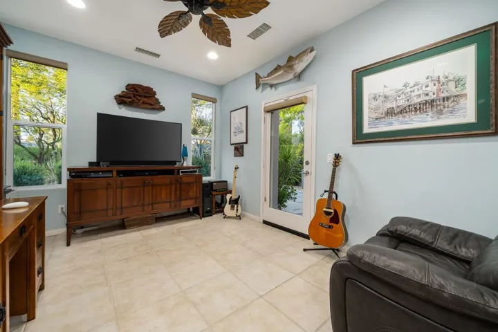 50-web-or-mls-JMTulare_OPMG_0326_050