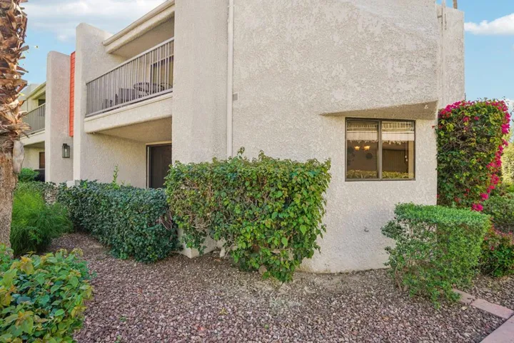 31-web-or-mls-E Ramon Rd-S1303-031