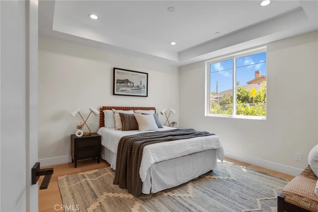 2409 Perkins Ln, Redondo Beach, California 90278 — photo 4