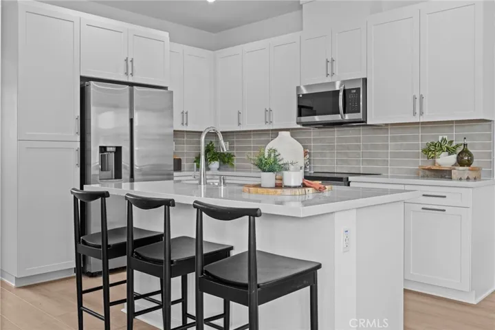 3648 S. Eichler Paseo 5, Ontario, California 91761
