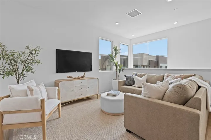 3648 S. Eichler Paseo 5, Ontario, California 91761