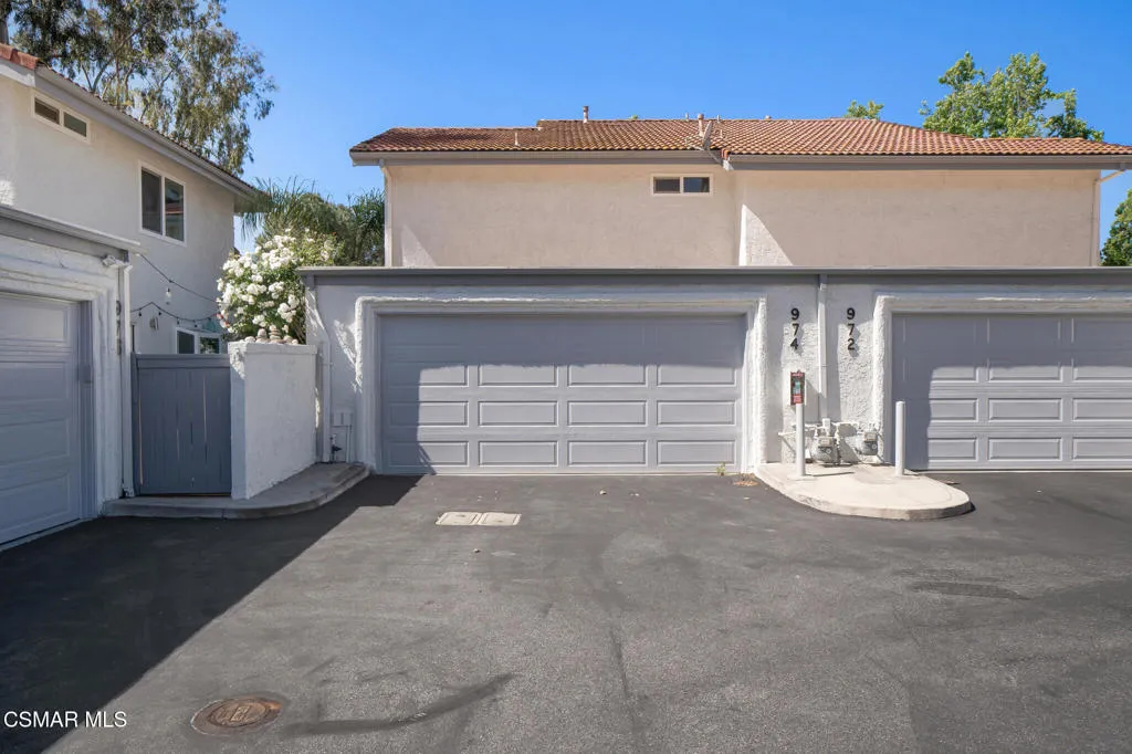 974 Quarterhorse Ln  -  HsHProd-8