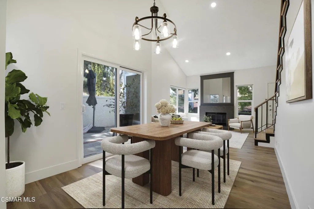 974 Quarterhorse Ln  -  Virtually Staged