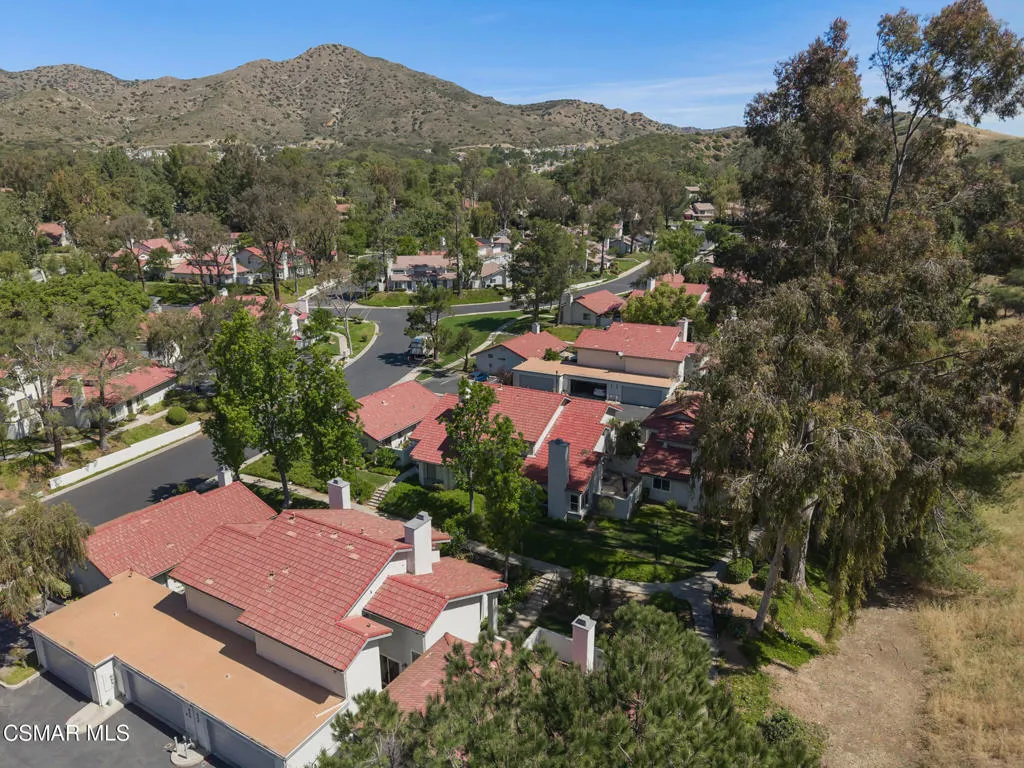974 Quarterhorse Ln  -  HsHProd-2
