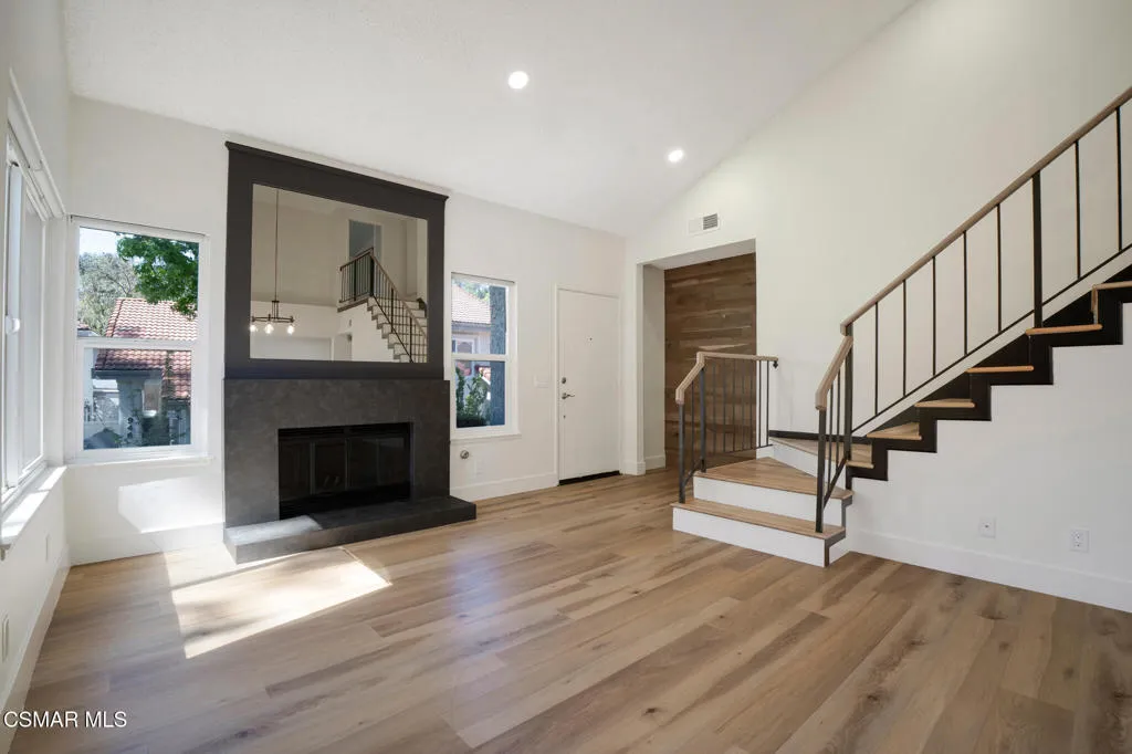 974 Quarterhorse Ln - HsHProd-16