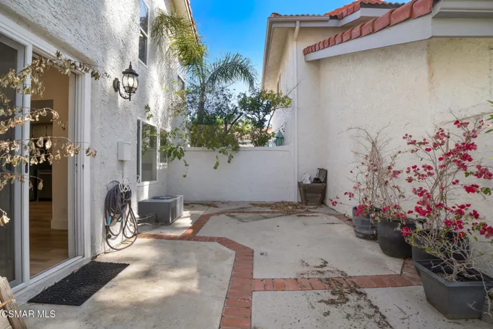 974 Quarterhorse Ln  -  HsHProd-33