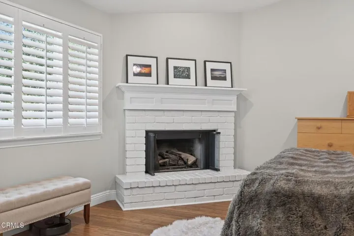 53-web-or-mls-Upmarketmedia_7405Lom-137