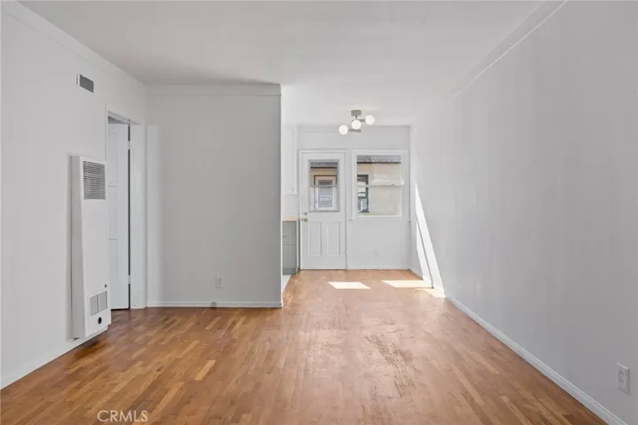 3017 4th, Santa Monica, California 90405