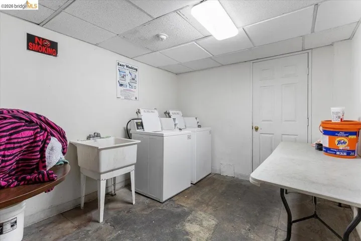 Shared laundry with washing machine and dryer