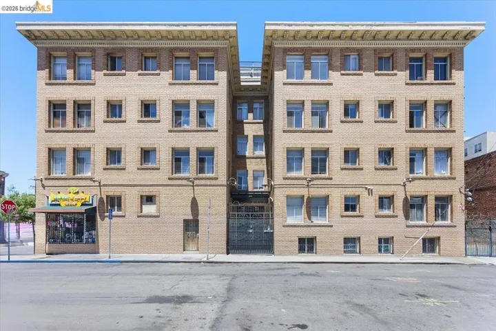 View of apartment building / complex