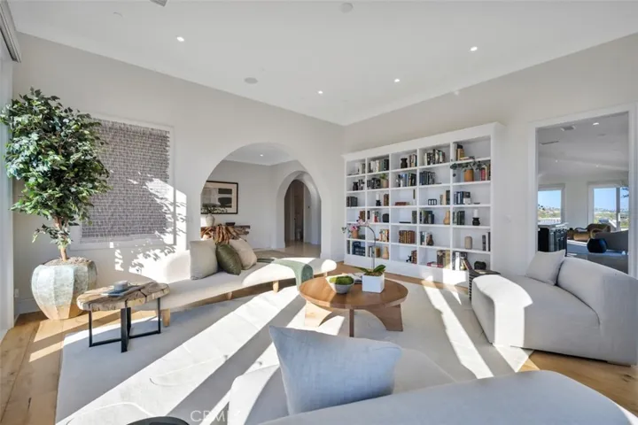 Living Room Accessible from Entry or Kitchen