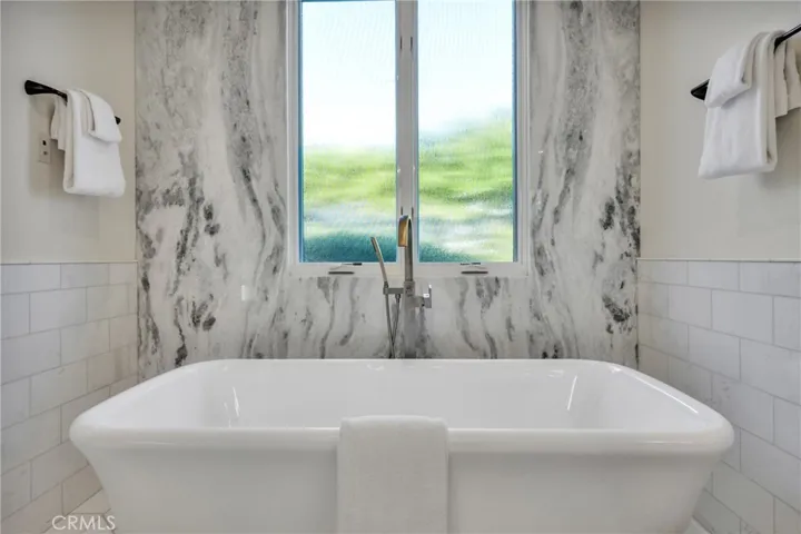 Primary Luxurious Soaking Tub