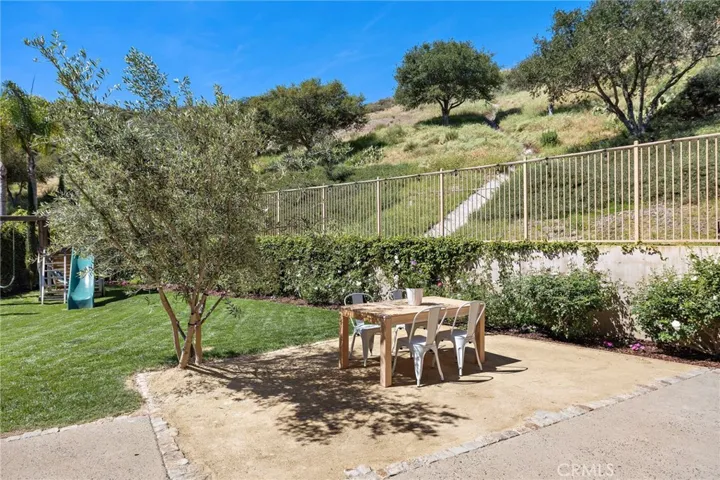 Enjoy the vineyard feeling in back yard