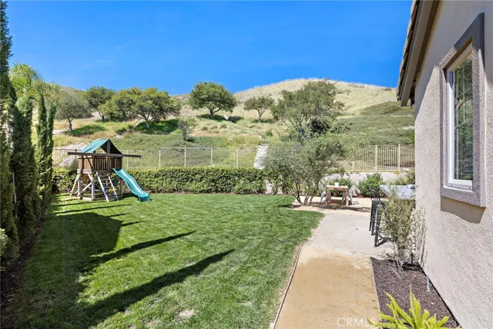 21 Snow Bush, Ladera Ranch, California 92694