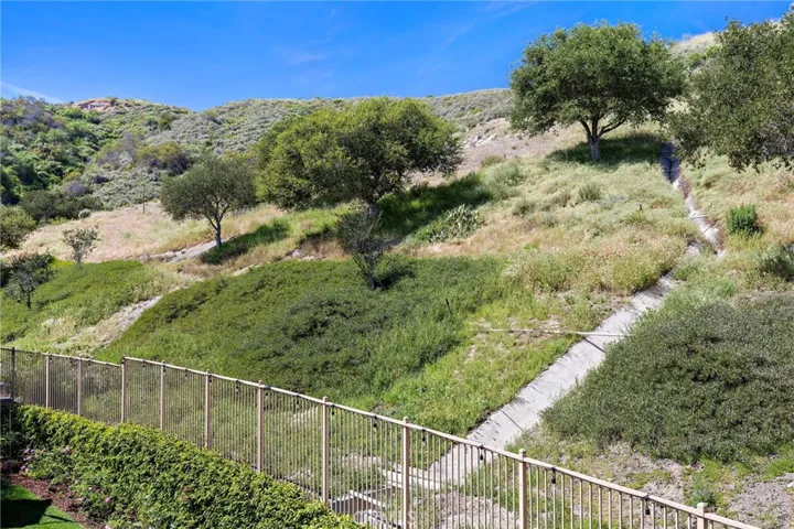 21 Snow Bush, Ladera Ranch, California 92694