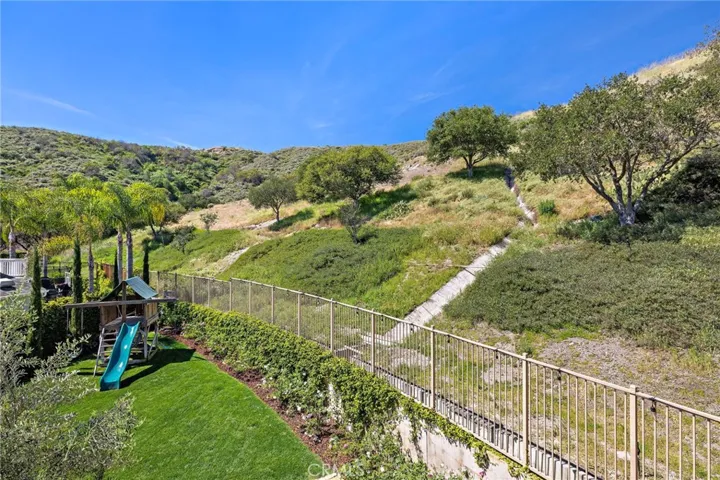 21 Snow Bush, Ladera Ranch, California 92694