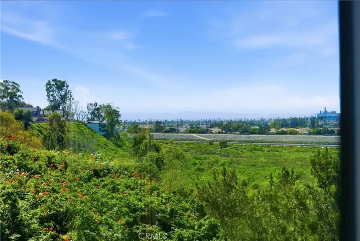 1095 Mesa Bluff, Costa Mesa, California 92627