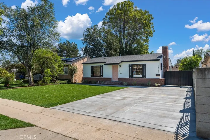 14138 Archwood, Van Nuys, California 91405