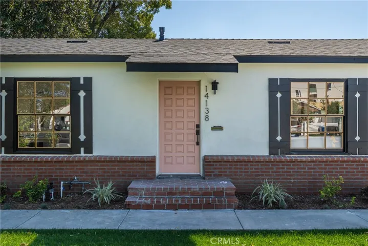 14138 Archwood, Van Nuys, California 91405