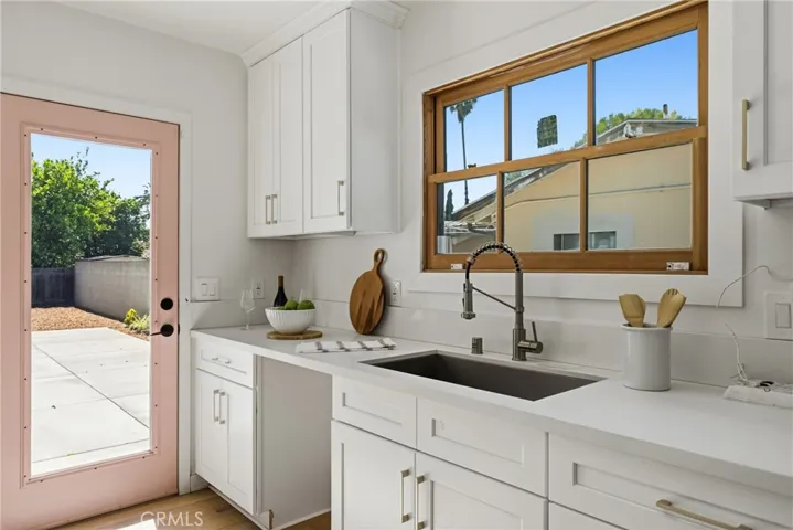 14138 Archwood, Van Nuys, California 91405