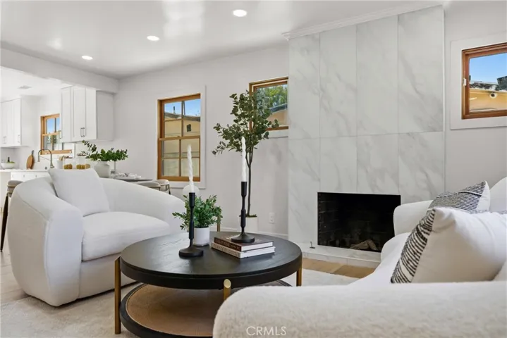 14138 Archwood, Van Nuys, California 91405