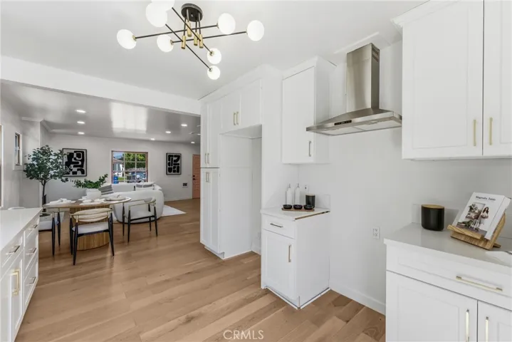14138 Archwood, Van Nuys, California 91405
