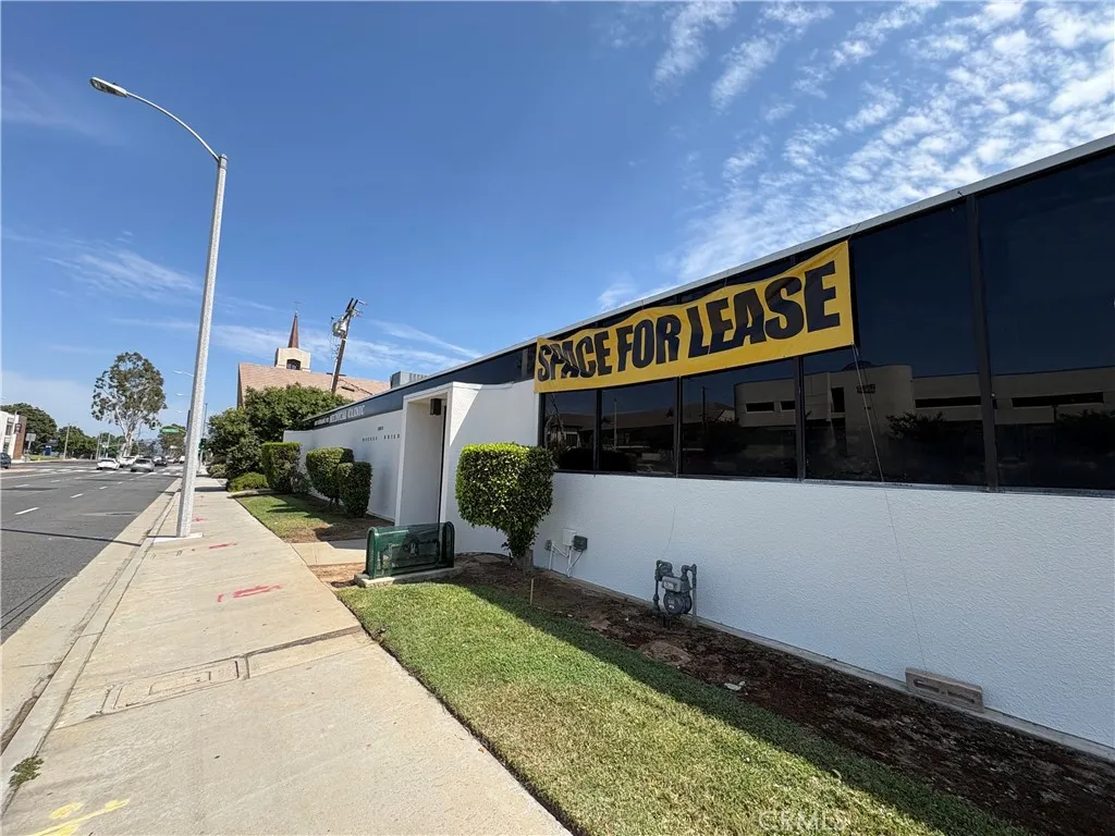 1817 W Beverly A