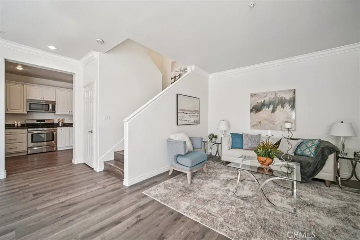 Living Area with view to the kitchen