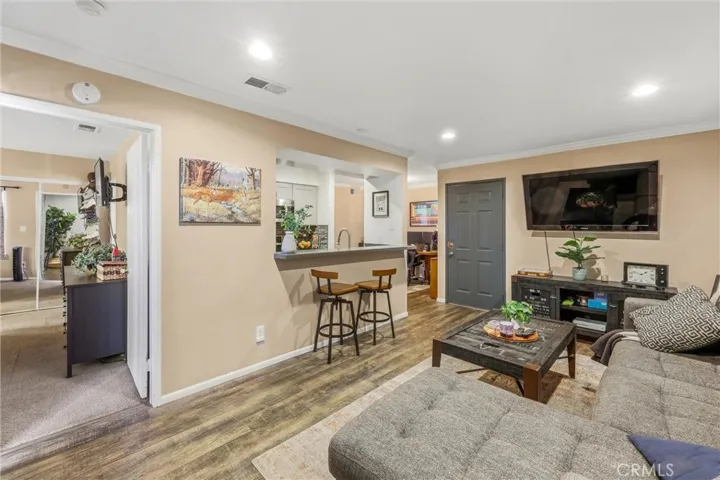 Living room with crown molding
