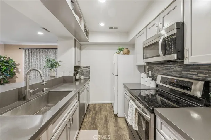 Spacious kitchen