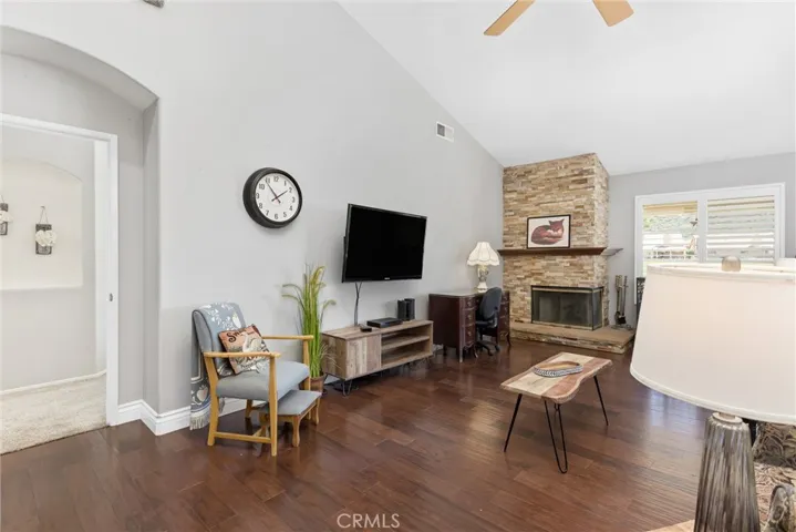 Living room/ fire place
