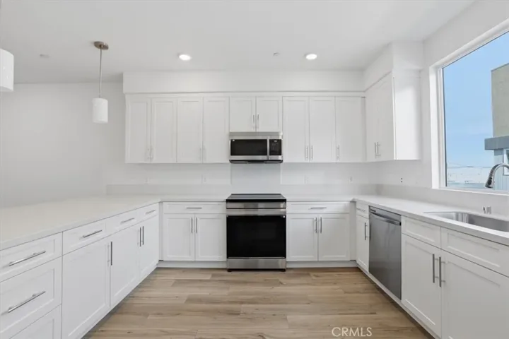 PHOTOS ARE OF MODEL MATCH AND HAVE BEEN VIRTUALLY STAGED. INTERIOR AND EXTERIOR FINISHES MAY VARY