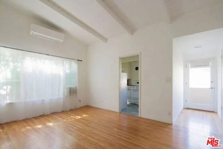 Triplex - Unit #1 (1BD/1BA)