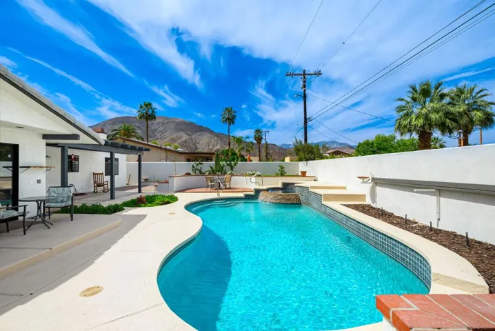 40-web-or-mls-DFRancho_OPMG_0326_036