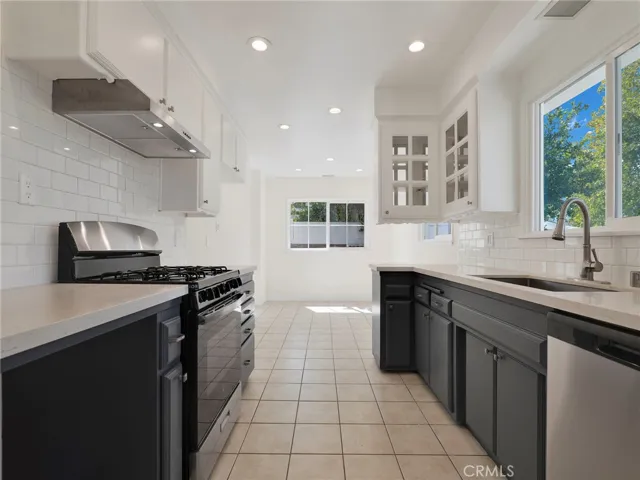 Updated Kitchen, New Stove/Oven