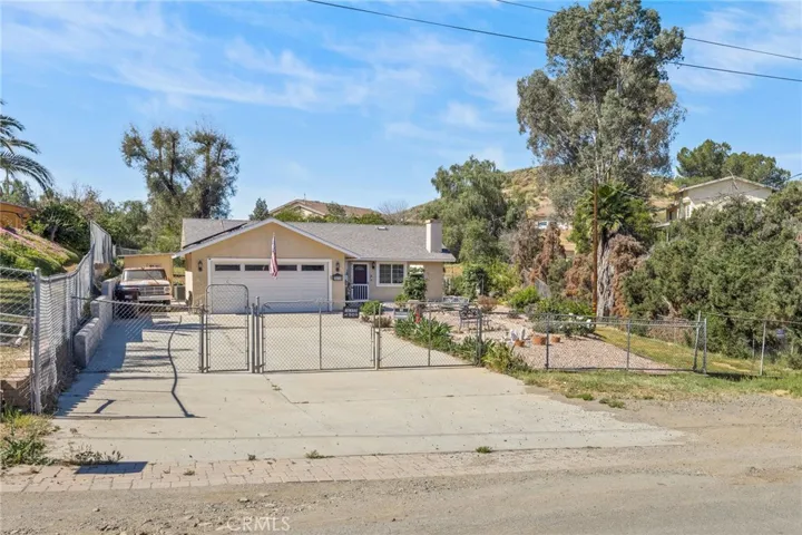 29225 Avenida De Las Flores, Menifee, California 92587