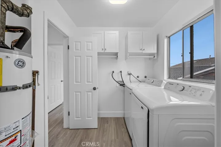 Positioning allows to create "pantry area" shelving under cabinets.