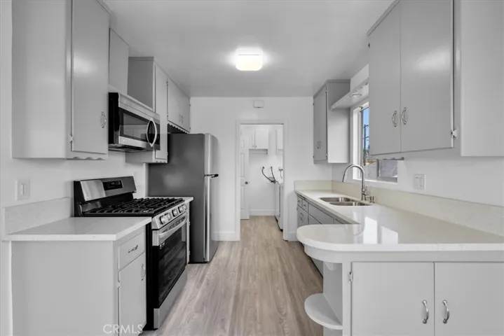 Updated kitchen: appliances are included