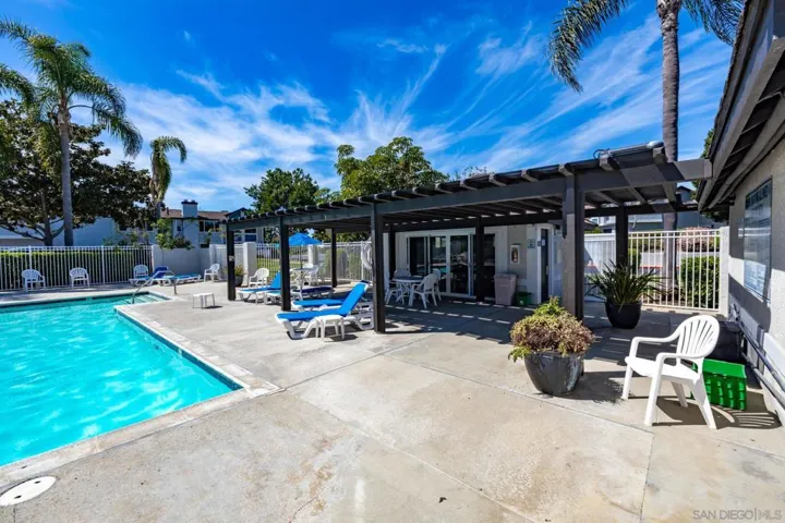 Swimming Pool/Hot Tub/Sauna