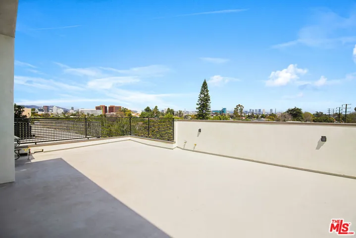 2496 S Centinela Avenue 4, Los Angeles, California 90064