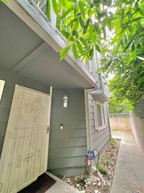 812 Inglewood, Inglewood, California 90302 — photo 5