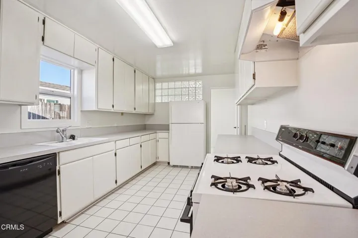 13-web-or-mls-W 188th St-S1903-013